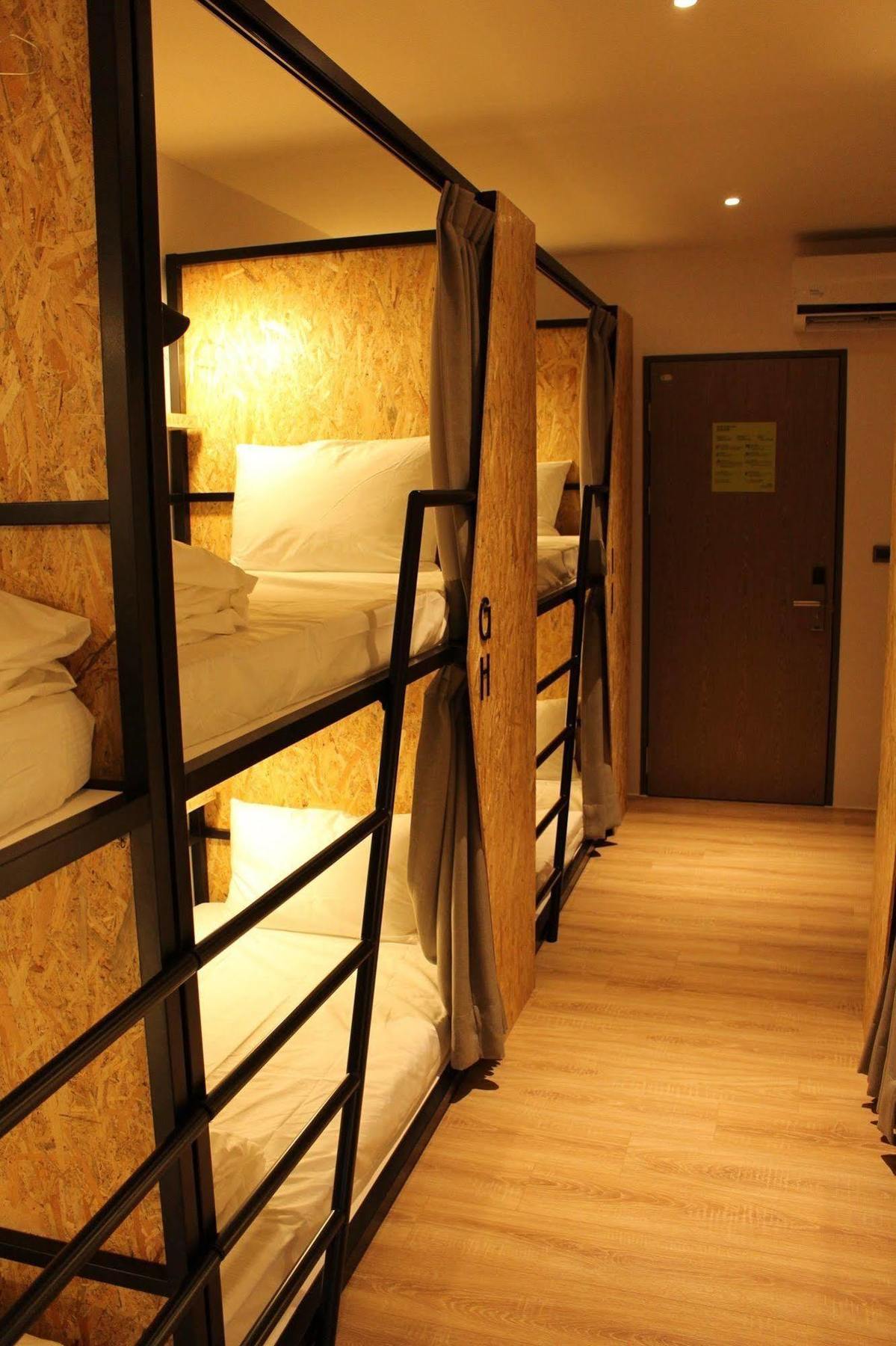 Hotelday Plus Kaohsiung Bagian luar foto