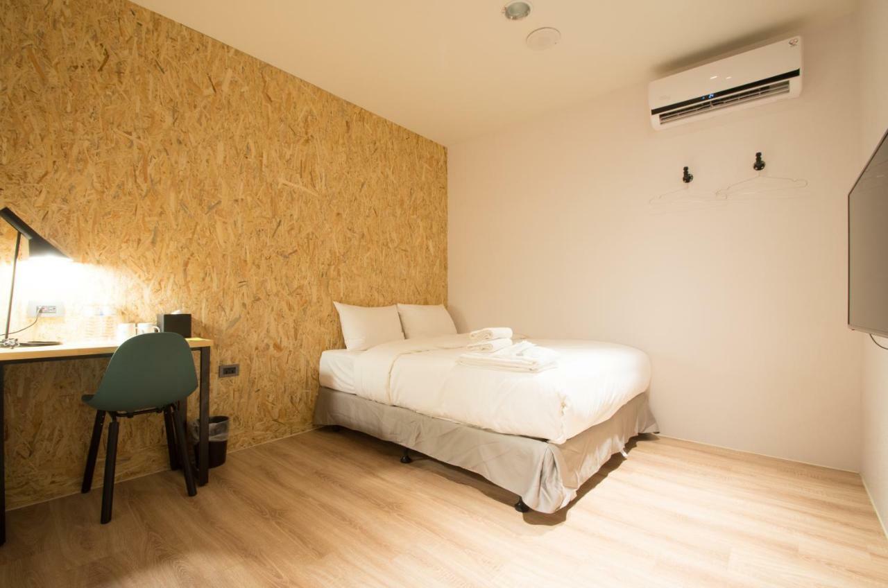 Hotelday Plus Kaohsiung Bagian luar foto